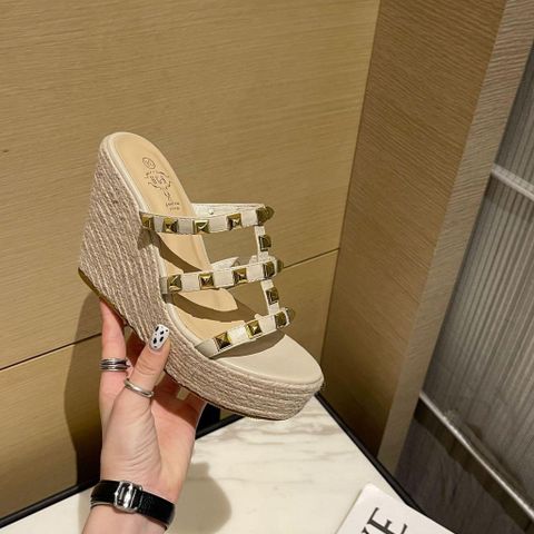 (CHÂN MỎNG LÙI 1 SIZE) Sandal Đế Xuồng Dệt Cói Hở Mũi Đính Tán Thời Trang AG29