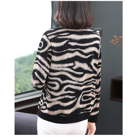 Áo Thun Kẻ Sọc Màu Tương Phản Cho Nữ Xuân Thu SM107