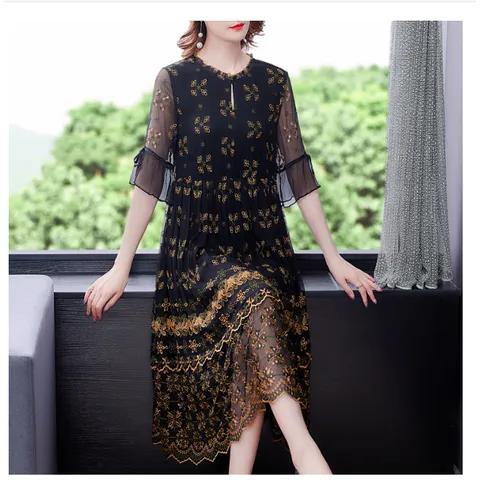 Đầm Thêu Hoa Trung Niên Khí Chất Sang Trọng VH93