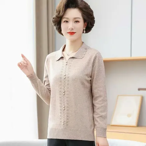Áo Len Cổ Vuông Họa Tiết Cá Tính Cho Mẹ AL37