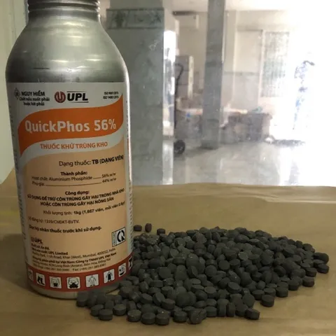 Thuốc xông mọt nông sản QUICKPHOS 56% tiêu diệt mọt gạo, lúa, thóc xuất xứ Ấn Độ chai 1667 viên 0.6g