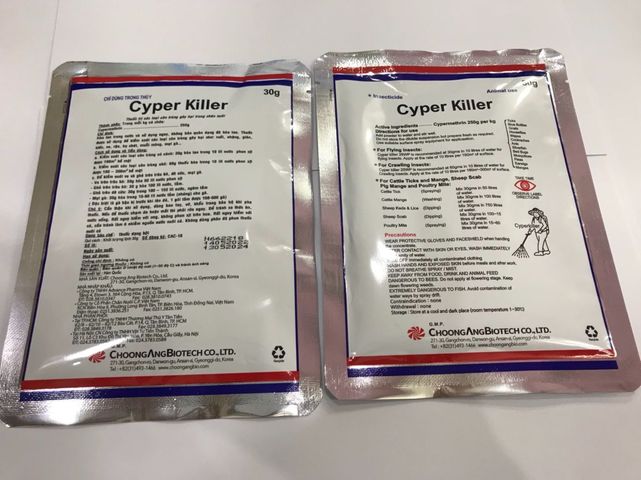 Thuốc diệt Mạt gà CYPER KILLER, ngoài ra còn tiêu diệt các loại côn trùng khác trong chăn nuôi (ruồi, nhặng, ve, rận, gián, kiến,...), xuất xứ Hàn Quốc.