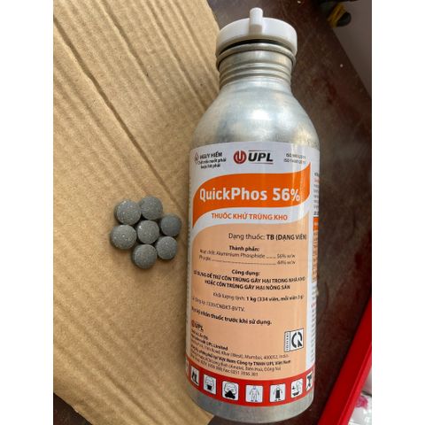 Sản phẩm khử trùng, diệt mọt nông sản Quickphos 56% xuất xứ Ấn Độ. Chai nhôm 1 Kg gồm 334 viên, mỗi viên 3g. 769391