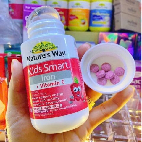 Viên nhai Hương vị Dâu Nature's Way Kids Smart Iron + Vitamin C 50 viên cho Trẻ từ 2 - 12 Tuổi - Bổ Sung Sắt & Tăng Cường Hệ Miễn Dịch cho Trẻ