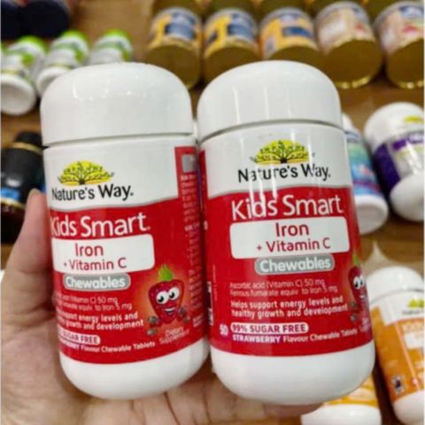 Viên nhai Hương vị Dâu Nature's Way Kids Smart Iron + Vitamin C 50 viên cho Trẻ từ 2 - 12 Tuổi - Bổ Sung Sắt & Tăng Cường Hệ Miễn Dịch cho Trẻ