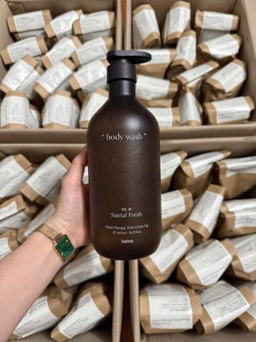 Sữa Tắm Hương Nước Hoa Hetras Body Wash 1 Lít – Làm Sạch, Thư Giãn, Lưu Hương Dài Lâu Như Nước Hoa