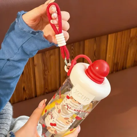Bình Nước Nhựa 750ml Có Lõi Lọc Trà & Ống Hút - Họa Tiết Hoạt Hình Cute Phong Cách Hàn Quốc (Kèm Quai Xách)