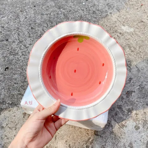 Đĩa Sứ Decor Hình Dâu Tây Viền Sóng - Đĩa Đựng Trái Cây, Bánh Ngọt Dễ Thương Cho Bé, Chụp Ảnh Sống Ảo Cao Cấp