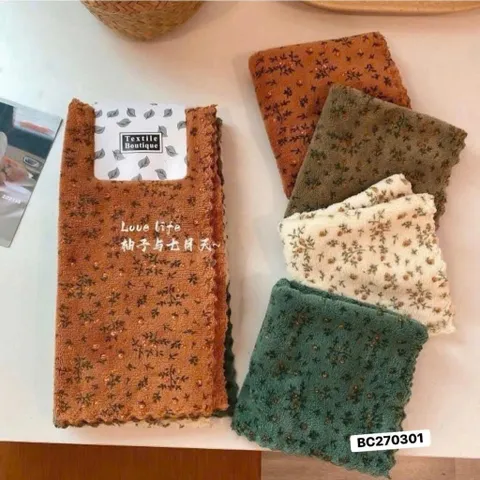 Combo 4 Khăn Lau Vệ Sinh Bếp Đa Năng 30cm – Sợi Microfiber Siêu Thấm, Họa Tiết Hoa Cỏ Decor Xinh Xắn