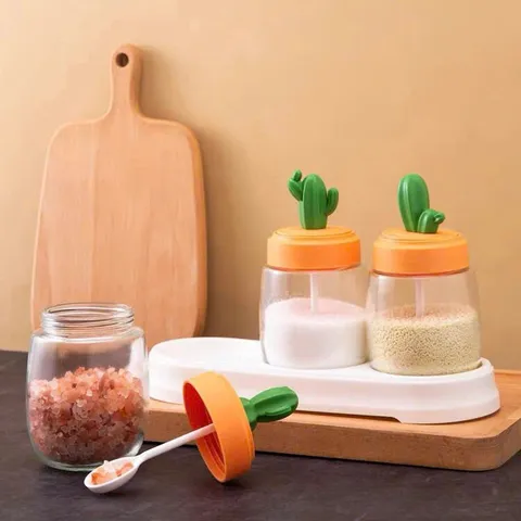 Hũ Đựng Gia Vị Thủy Thủy Tinh Hình Xương Rồng Kèm Thìa, Bộ 4 Lọ Đựng Gia Vị Có Khay Cầm Tiện Lợi Decor Nhà Bếp