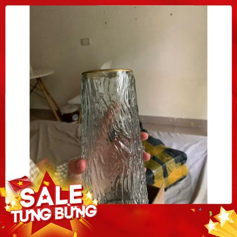 Lọ hoa thủy tinh viền vàng Bình hoa thủy tinh dáng trụ vát cao 21,5 cm decor trang trí