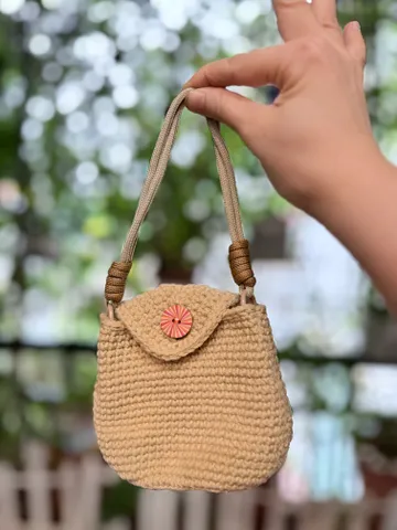 Túi xách mini làm thủ công bằng len dùng để đựng đồ hoặc treo trang trí
