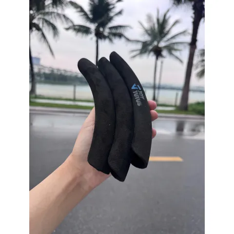 Bọc Vô Lăng 3 Mảnh Alcantara Vân Carbon – Mỏng Nhẹ, Chống Mồ Hôi