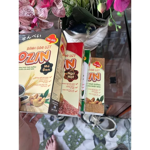 Bánh gạo lứt ZOZIN Việt Hải giòn ngon ăn kiêng - hộp 150g 15 gói