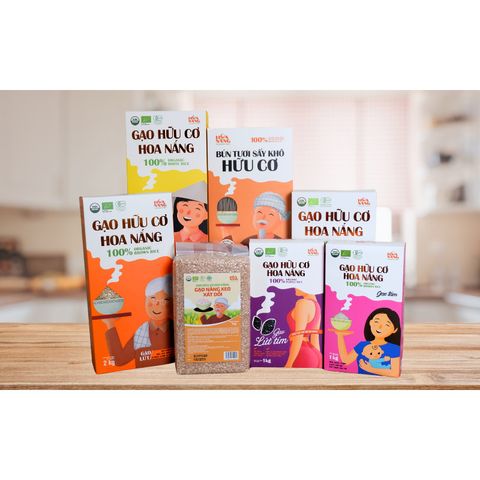 Gạo Lứt Hữu Cơ Hoa Nắng Hộp 2Kg - Hạt thon dài, màu nâu, dẻo bùi, vị ngọt tự nhiên