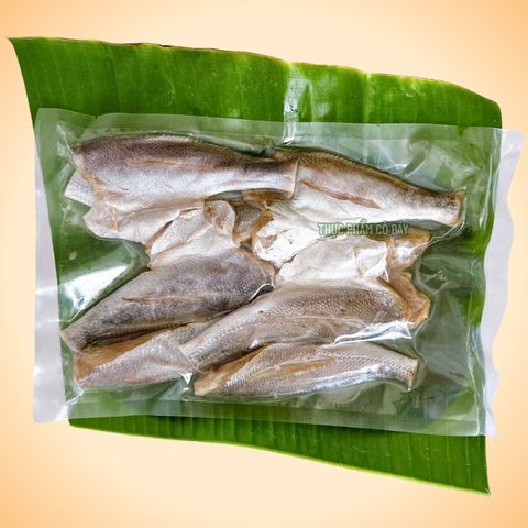 hỏa tốc_ Khô cá đù 3 nắng hảo hạng 1kg (18/22 con), không mặn vừa ăn,đặc sản Cần Giờ. 