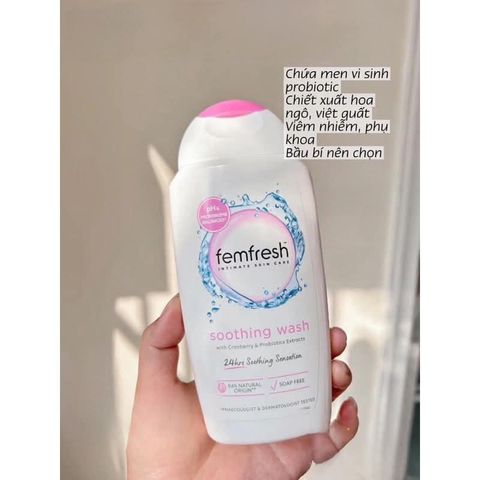 Dung dịch vệ sinh phụ nữ cao cấp Femfresh Soothing Wash (250ml)