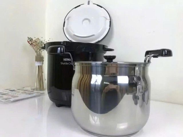 Nồi ủ chân không Thermos KBG-4500, giữ được độ nóng trong 1 ngày, chỉ cần nấu 15-20 phút tùy theo từng loại đồ ăn 