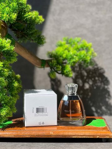 Nước hoa nữ Vera Wang for Women Eau de Parfum dung tích 100ml.