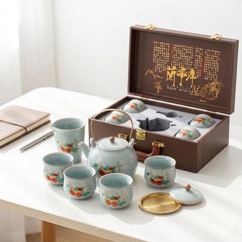 Bộ Ấm Trà Sứ Men Ngọc Băng Rạn – Họa Tiết Quả Hồng Sự Sự Như Ý 773639