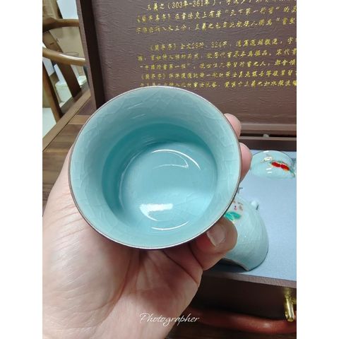Bộ Ấm Trà Sứ Men Ngọc Băng Rạn – Họa Tiết Quả Hồng Sự Sự Như Ý 773639