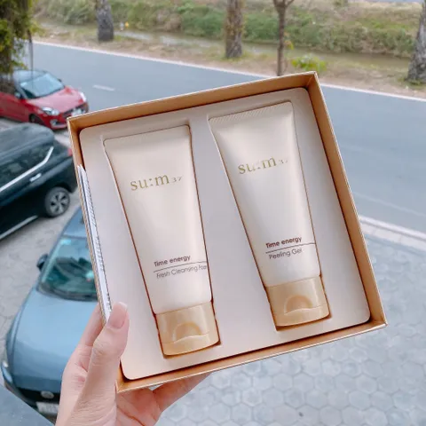 SET SỮA RỬA MẶT VÀ TẨY DA CHẾT SUM37 COMBO TÁI SINH LÀN DA HOÀN HẢO