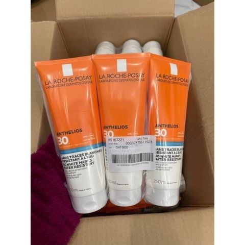 Kem chống nắng La RochePosay Anthelios SPF30 Hydrating Lotion 250mL