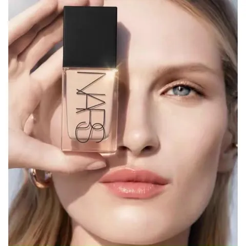 Kem nền Nars Light Reflecting Foundation 𝟑𝟎ml