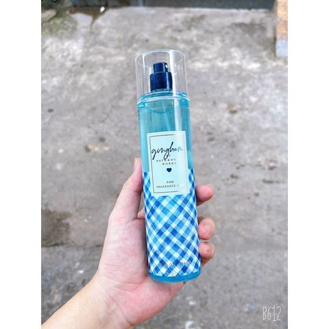 Xịt thơm +Sữa tắm Bath and Body works Gingham Thơm quến rũ