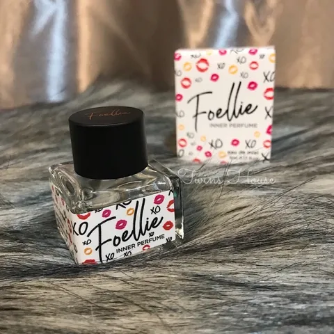 Thơm vùng kín Foellie Eau de Miel (Phiên bản giới hạn Màu Trắng XO)