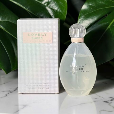[Đã mở nilong] Nước Hoa Nữ Sarah Jessica Parker Lovely Sheer EDP 100ml (Thanh lịch, nhẹ nhàng, nữ tính)