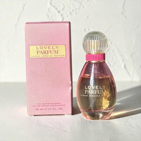 Nước Hoa Nữ Sarah Jessica Parker Lovely Parfum Eau de Parfum 30ml 777310