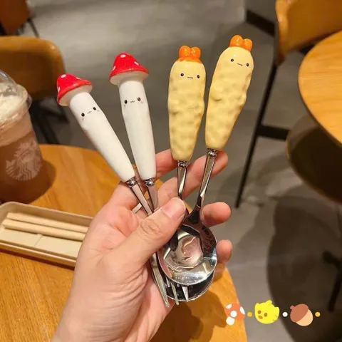 Set đũa thìa dĩa rau củ quả dễ thương kèm hộp đựng tiện lợi(giao hình ngẫu nhiên)