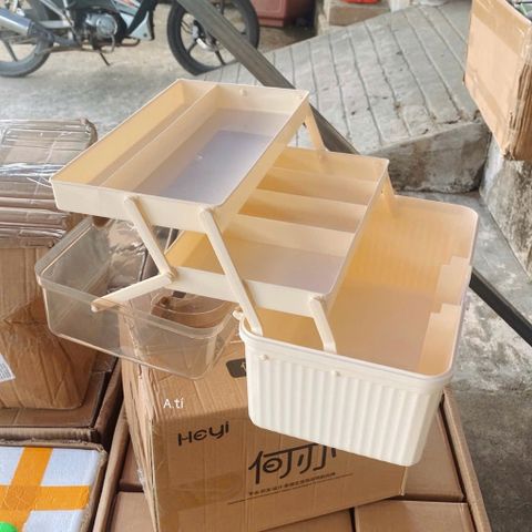 Hộp đựng thuốc 3 tầng tiện lợi – gọn gàng, an toàn cho cả gia đình