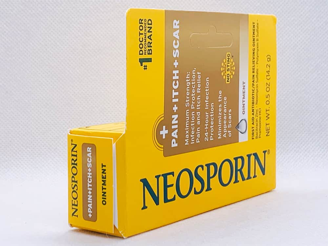 Kem mỡ Neosporin Multi-Action Ointment 14.2g