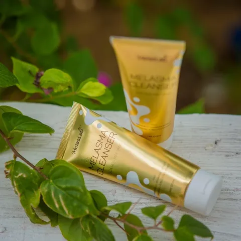 Sữa Rửa Mặt Vàng Melasma Cleanser Melaslab