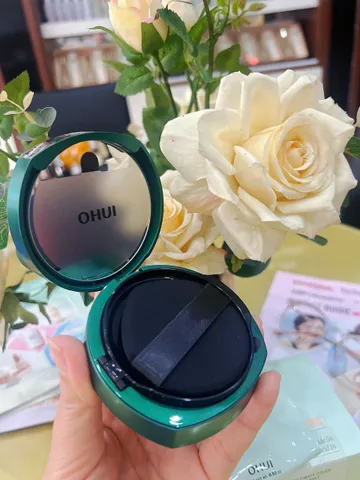 Phấn nền dạng nén Ohui Ultimate Cover Denier Pact SPF50+/PA+++ tone 23