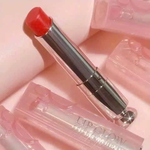 Son Dưỡng Lip Glow 015  3.2g - Đỏ Mọng, Cấp Ẩm Tự Nhiên cho Môi, Trang Điểm Quyến Rũ