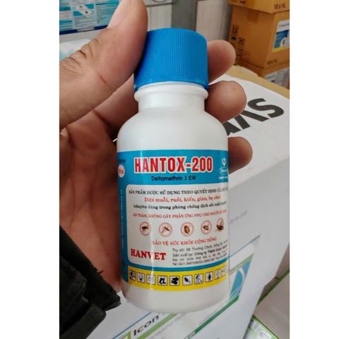 HANTOX 200 100ML Diệt ruồi, muỗi, nhặng, kiến, gián, bọ chét trong trang trại chăn nuôi, gia đình.