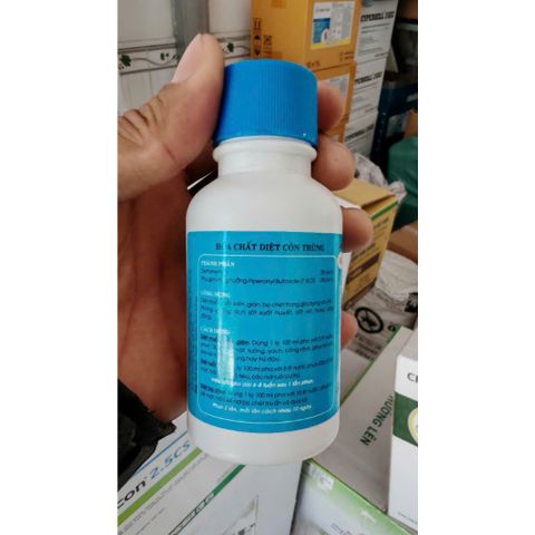 HANTOX 200 100ML Diệt ruồi, muỗi, nhặng, kiến, gián, bọ chét trong trang trại chăn nuôi, gia đình.