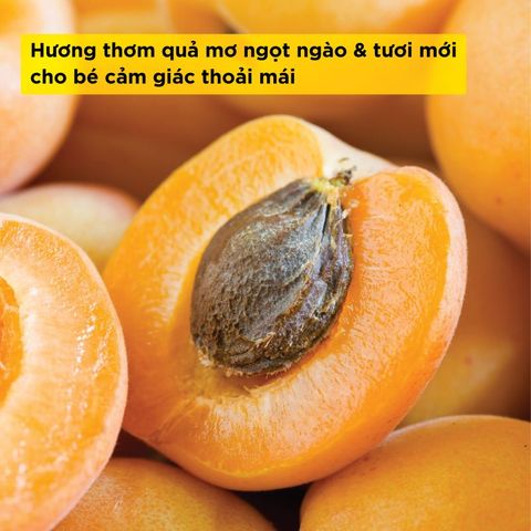 Gel tắm và gội cho bé hương mơ (Pháp) - Corine de Farme Shower Gel 2 in 1 Batman 300ml