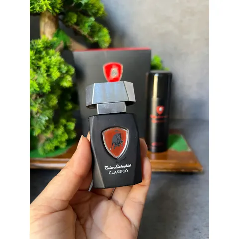 Thanh lí vỏ hộp cũ set nước hoa Nam Lamborghini Classico gồm 1 nước hoa 15ml + 1 xịt body 150ml