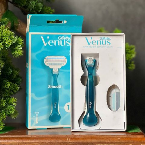 Thanh lí do vỏ hộp bị cũ Dao Cạo Cho Nữ Gillette Venus Smooth