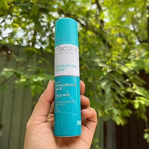 Xịt khoáng dưỡng ẩm Lacura Hydration Code Face Mist