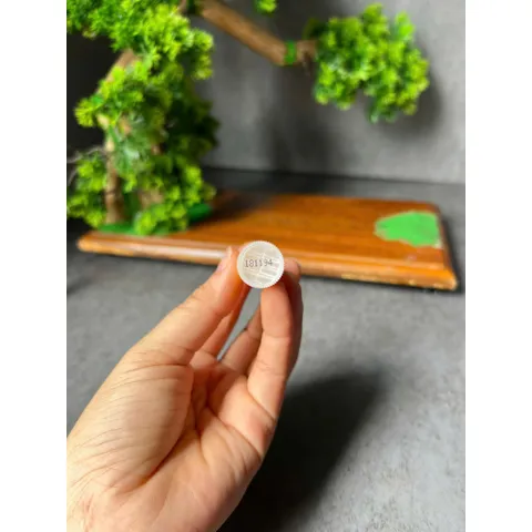 1 thỏi Son dưỡng môi Carmex Classic Lip Balm Medicated.