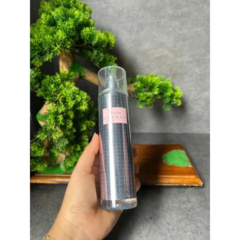 Xịt thơm toàn thân Sarah Jessica Parker born Lovely Body Mist 236ml