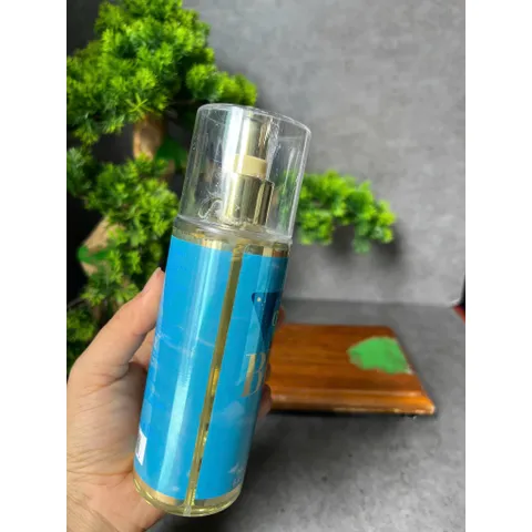 Thanh lí chai trầy tem Xịt body GUESS Seductive Blue Mist 250ml