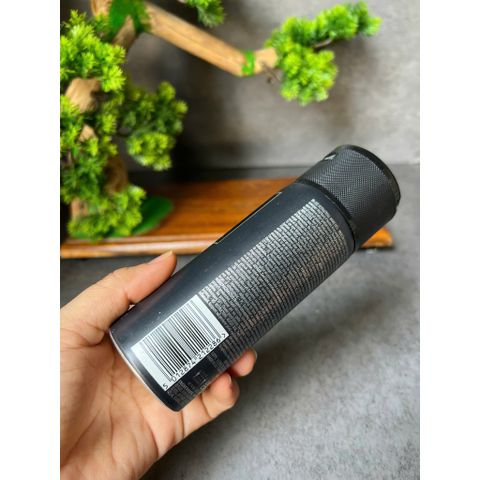 Xịt khử mùi toàn thân cho nam David Beckham Instinct với dung tích 150ml.