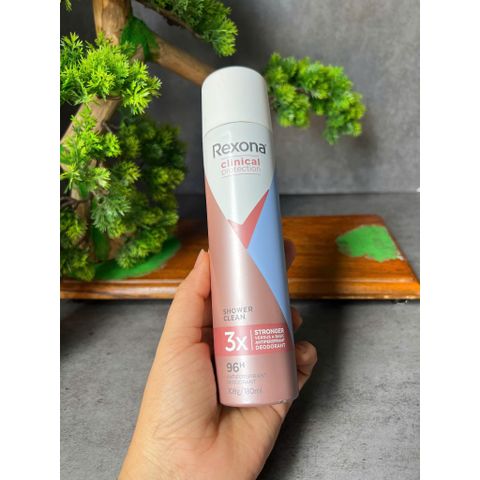 Xịt khử mùi Rexona Clinical Protection hương Shower Clean 180ml