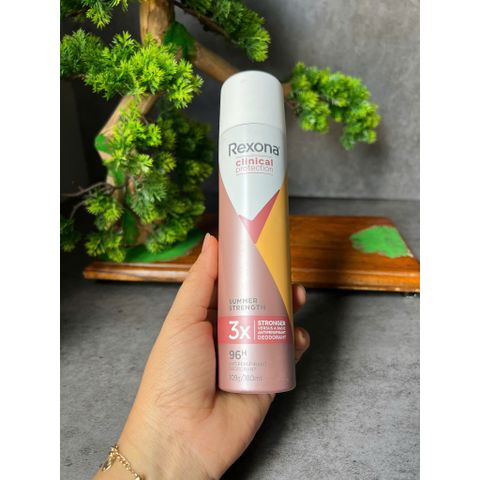 Xịt khử mùi Rexona Clinical Protection Summer Strength 180ml